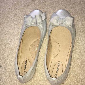 Girls size 5 flats